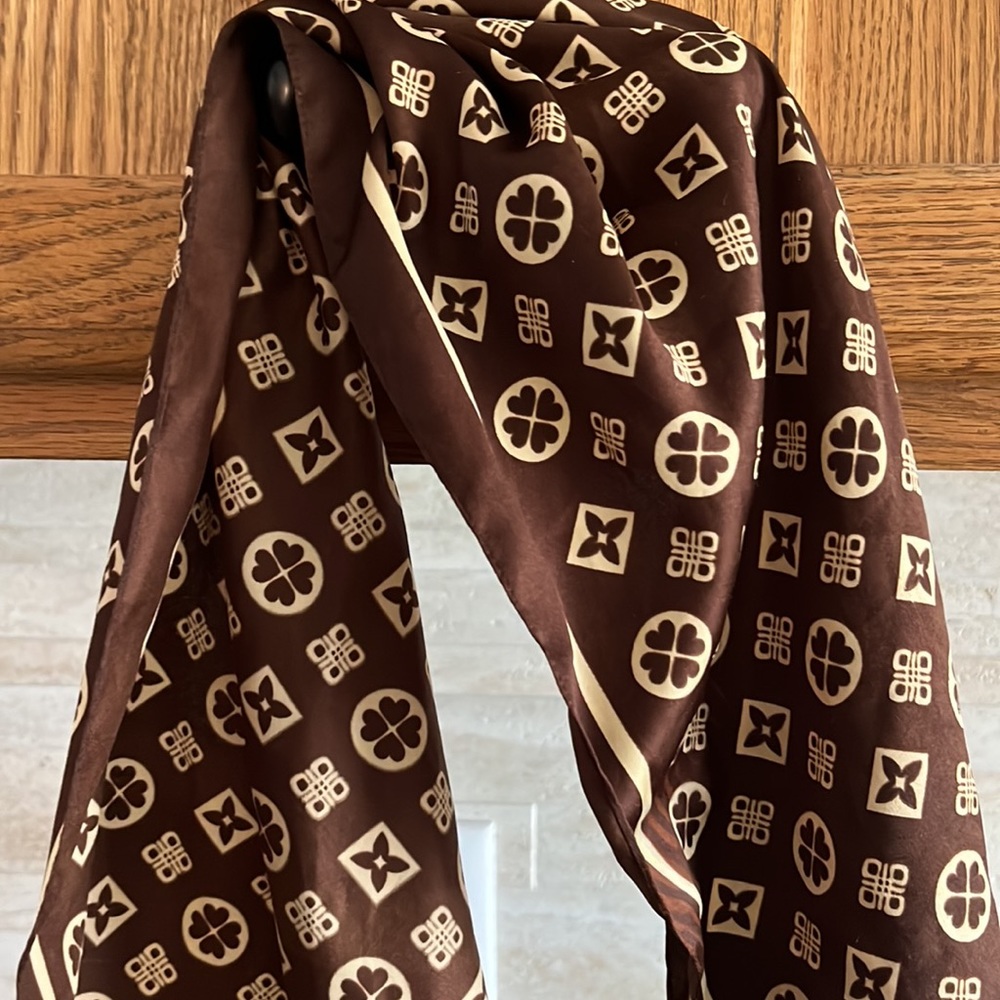Italian Twilly scarf - Picture 5 of 8